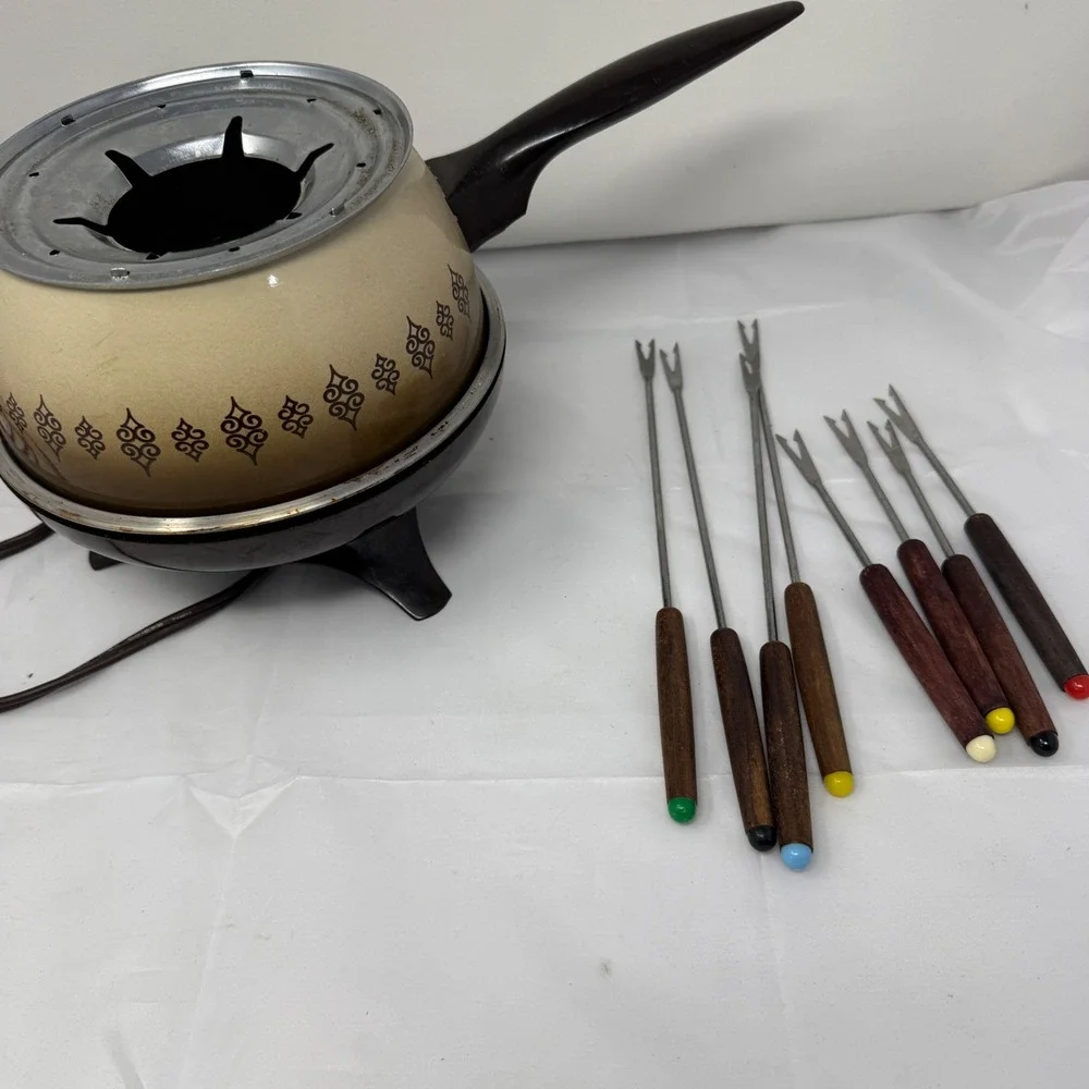 Vtg Oster Electric Almond Fondue Pot Set 701-03A Mid Century Modern 8 Forks USA